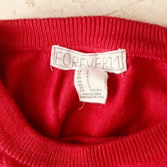 Red anchor sweater - Picture 4 of 4